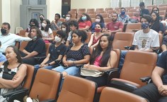 Alunos dos grupos PET, monitores do Pespe