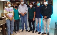 Equipe do Laboratório com o deputado Paulo Fernandes