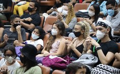 Estudantes de volta à Ufal - foto Renner Boldrino