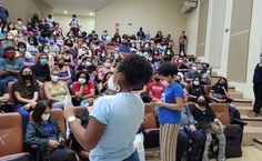 Lideranças estudantis em defesa da universidade pública - foto Lenilda Luna