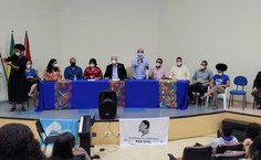 Pró-reitor Amauri Barros compôs a mesa de honra para recepcionar feras e veteranos