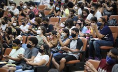 Estudantes atenderam ao chamado e marcaram presença na aula inaugural