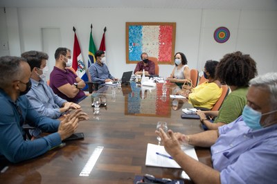 Reunião de gestores, realizada na quinta-feira (31), com o representante do DCE, Gabriel Ferreira