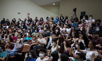 Alunos lotam auditório da Reitoria no evento que marcou início das aulas na Ufal