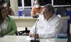 Ministro Paulo Alvin em visita à Ufal