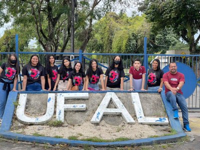 Alunos do ensino fundamental e médio visitam Ufal e conhecem projetos da academia | nothing