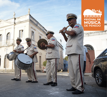 Banda de pífanos traz a cultura popular para o Festival de Música de Penedo