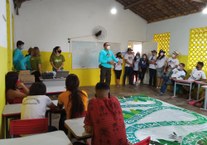 As ações de educação ambiental são realizadas junto às escolas públicas ribeirinhas