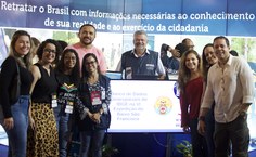 Expedicionários conheceram uma prévia do Banco de Dados durante a Bienal, no estande do IBGE