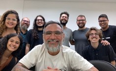 Equipe da pesquisa Datajovem - professor João Bittencourt ao centro