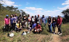 Atividade do projeto para a produção de adubos orgânicos por coleta seletiva doméstica