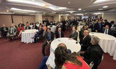 Reitores, reitoras e parlamentares durante o café da manhã que discutiu o futuro das  Ifes em termos orçamentários e financeiros