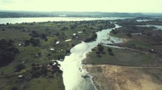 Vista aérea do canal de São Brás com alta vazão do Rio São Francisco