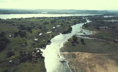 Vista aérea do canal de São Brás com alta vazão do Rio São Francisco