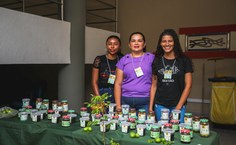 Produtoras do povoado Candunda, de Senador Rui Palmeira, levaram produtos à base do Umbu. Elas criaram a marca Cactos Doçuras do Sertão