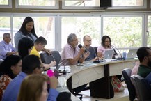 Professor Afonso Espíndola, do Ceca, durante a reunião do Consuni