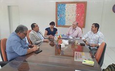Vice-reitora Elaine Cavalcanti também participou da reunião