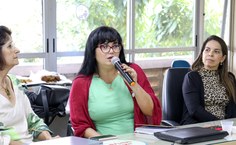 Professora Rita Souto, diretora da Fale, concorreu com Tonholo na consulta pública