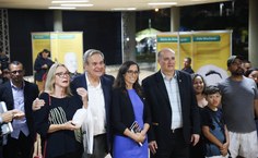 Secretária de Assistência e Desenvolvimento Social, Kátia Born, vice-governador Ronaldo Lessa, a cônsul Julieta Grande e o reitor Josealdo Tonholo