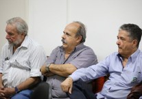 Pesquisadores da Ridesa Marcelo Cruz, da Ufal, Djalma Simões, da UFRPE, e Geraldo Veríssimo, da Ufal