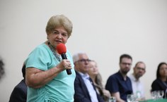 Reitora honorária Ana Dayse falou da emoção que sente ao voltar à Ufal