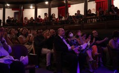 Público lota teatro para ver Samuel Pompeo Quinteto