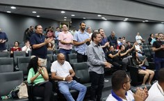 Professores Marcos Aurélio (à frente), Marcos Moreira, vice-diretor do Ichca, João Paulo, professor Gustavo Gomes, diretor do Instituto de Educação Física, e vários integrantes dos campi A.C. Simões e do Sertão