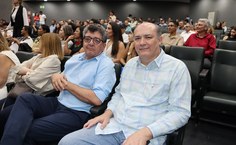 Senador Fernando Farias e o reitor Josealdo Tonholo