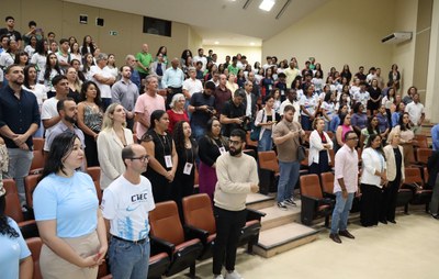 Abertura da Sinpete com auditório da Reitora lotado