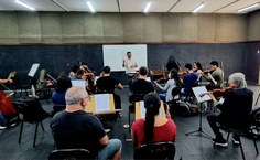 Orquestra Sinfônica Universitária durante ensaios para apresentação na abertura do Circuito
