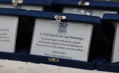 Foram homenageados docentes que representam as cinco décadas de formação profissional e acadêmica