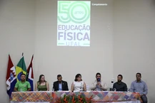 Mesa de abertura liderada pela vice-reitora Eliane Cavalcanti