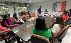 A posse, realizada na quarta-feira (27), foi presidida pelo reitor Josealdo Tonholo