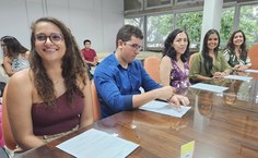Raianne Bispo, Glauber Leite, Camila Vieira, Tamares da Silva e Taíná Carvalho foram empossados em cerimônia presidida pelo reitor Josealdo Tonholo