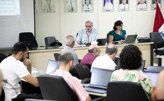 Reitor Tonholo e vice-reitora Eliane Cavalcanti na sessão do Consuni de 3 de setembro