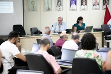 Reitor Tonholo e vice-reitora Eliane Cavalcanti na sessão do Consuni de 3 de setembro