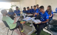 Equipe durante evento formativo