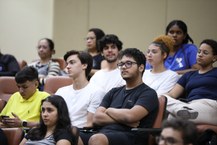Aula Inaugural no auditório da Reitoria