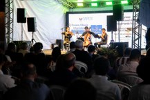 Cerimônia de abertura reuniu autoridades, comunidade universitária e público em geral