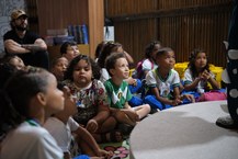 Estudantes das redes pública e privada visitam a Bienal