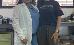 Professora Vanessa com pesquisadora visitante