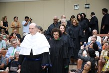 Conselheiros do Consuni, conduzidos pelo presidente, reitor Josealdo Tonholo