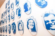 Público visita as obras “Azul é a memória”, de Jhonyson Nobre, e “Gigantes”, de Gleyson Borges