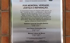 O momento solene reuniu a comunidade acadêmica, familiares dos homenageados e militantes políticos
