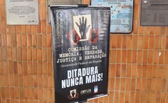 O momento solene reuniu a comunidade acadêmica, familiares dos homenageados e militantes políticos