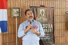 O momento solene reuniu a comunidade acadêmica, familiares dos homenageados e militantes políticos