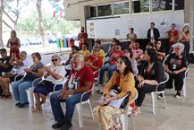 O momento solene reuniu a comunidade acadêmica, familiares dos homenageados e militantes políticos