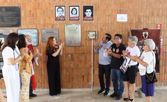 O momento solene reuniu a comunidade acadêmica, familiares dos homenageados e militantes políticos