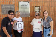 O momento solene reuniu a comunidade acadêmica, familiares dos homenageados e militantes políticos