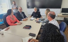 Integrantes da Comissão do Consuni em reunião na SSP